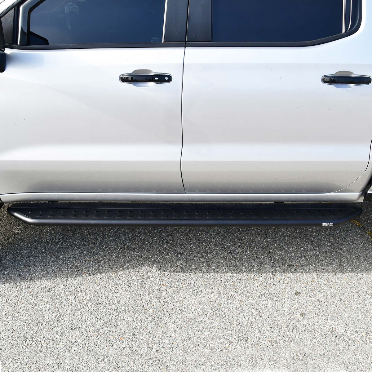 Westin Outlaw Running Boards 2019-2024 Chevy/GMC Silverado/Sierra 1500 Crew Cab