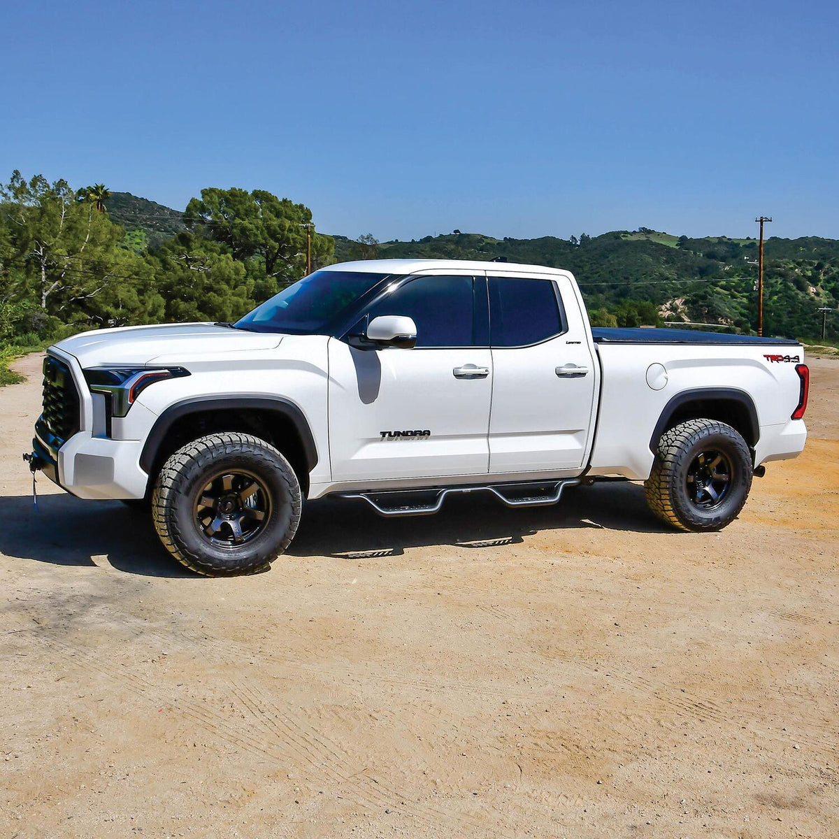 Westin Outlaw Drop Nerf Steps 2022-2024 Toyota Tundra Double Cab