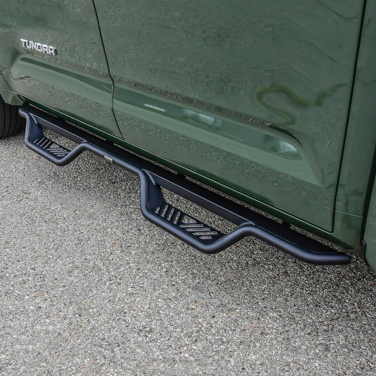 Westin Outlaw Drop Nerf Steps 2022-2024 Toyota Tundra CrewMax