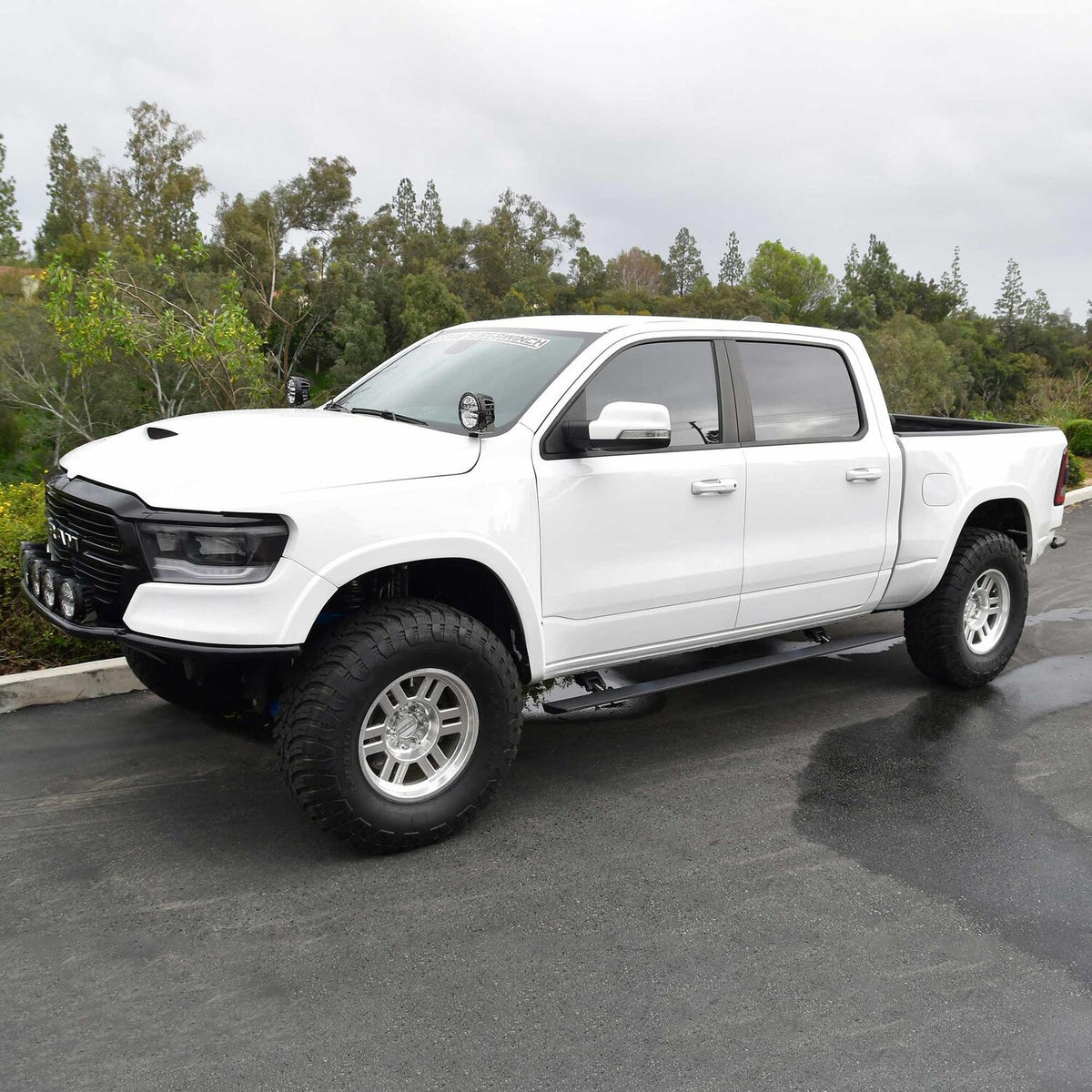 Westin Pro-e Electric Running Boards 2019-2024 Ram 1500 Crew Cab