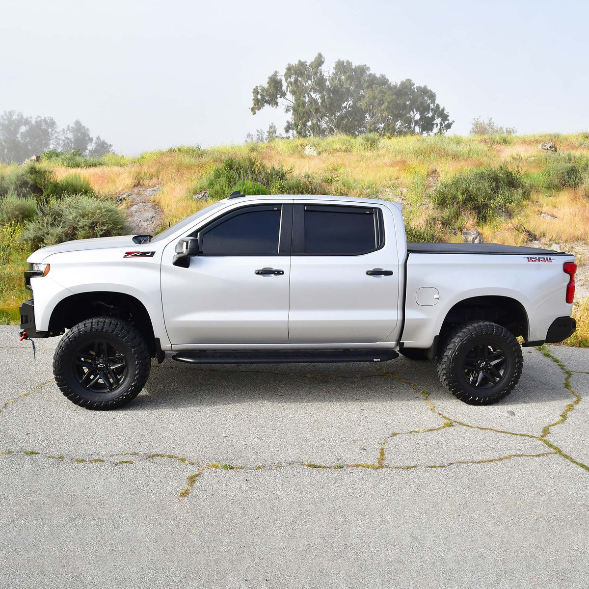 Westin Outlaw Running Boards 2019-2024 Chevy/GMC Silverado/Sierra 1500 Crew Cab