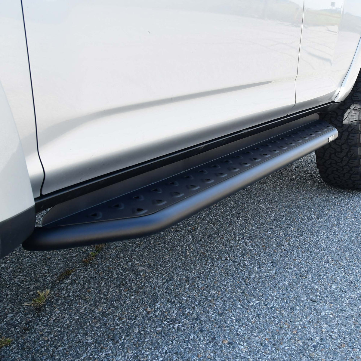 Westin Outlaw Running Boards 2010-2017 Toyota 4Runner Trail