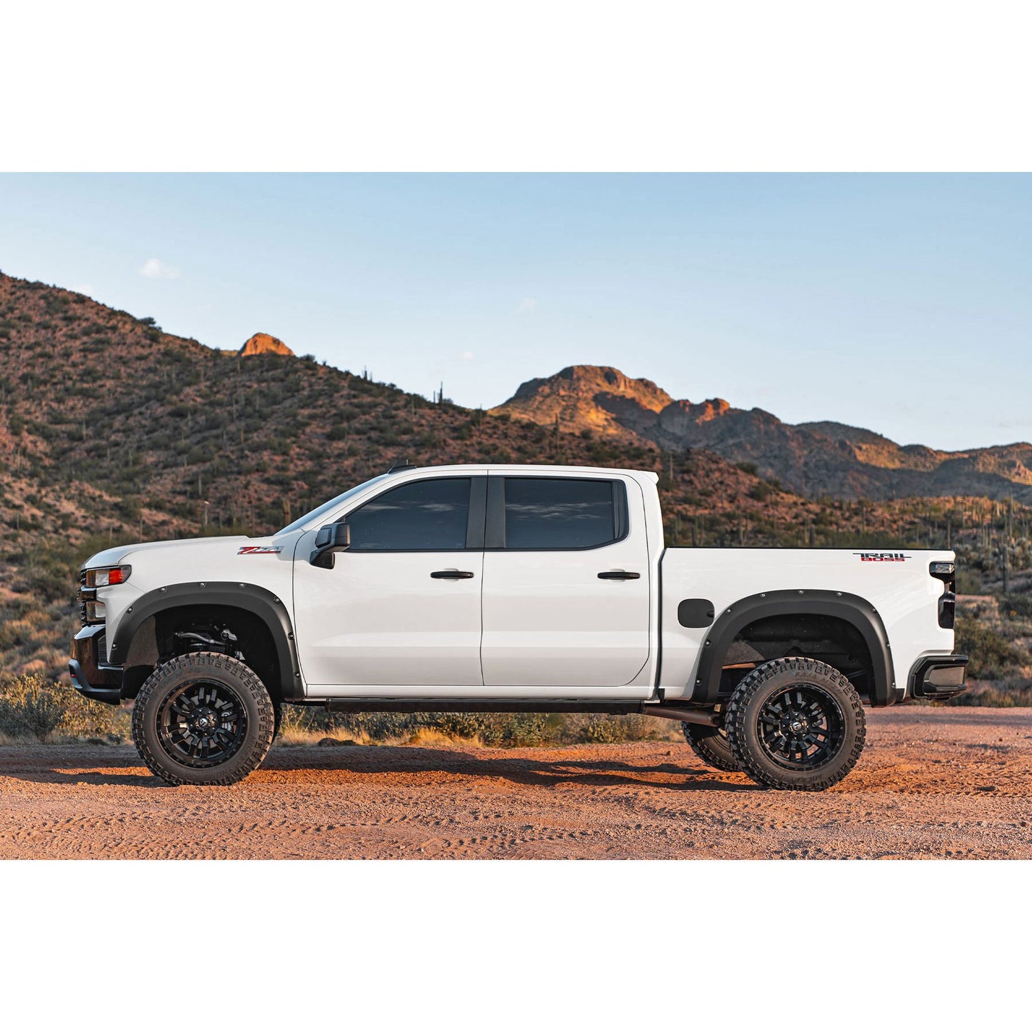 ROUGH COUNTRY | Pocket Fender Flares  G42 White Sands  Chevy Silverado 1500 2WD/4WD (22-26) | F-C12211-G42