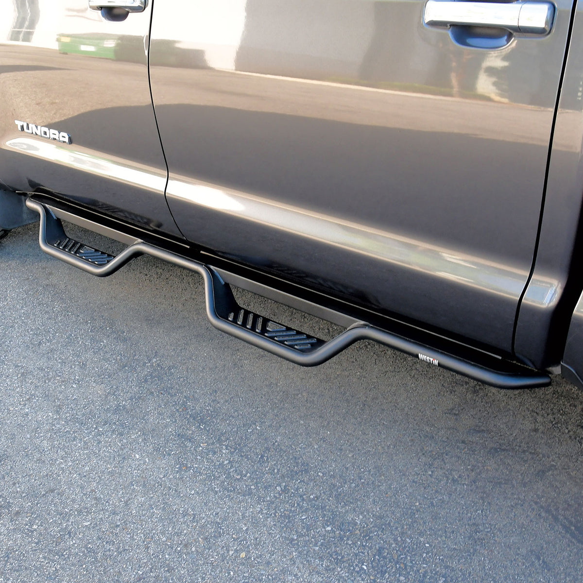 Westin Outlaw Drop Nerf Steps 2007-2021 Toyota Tundra CrewMax