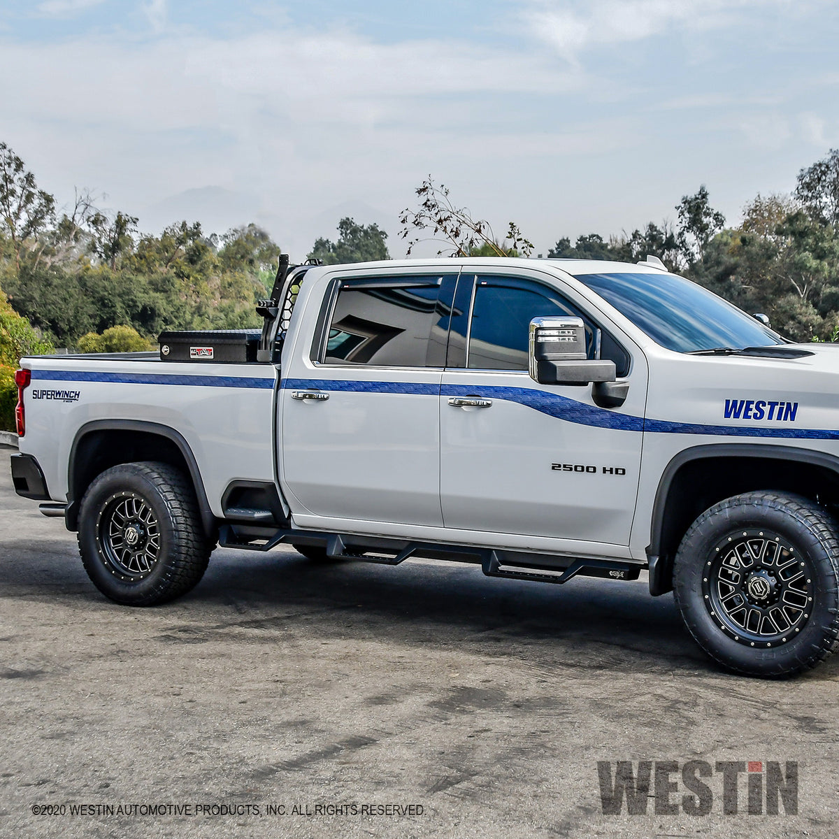 Westin HDX Drop Wheel-to-Wheel Nerf Steps Chevy/GMC Silverado/Sierra 2500/3500 Crew Cab 6.5' Bed