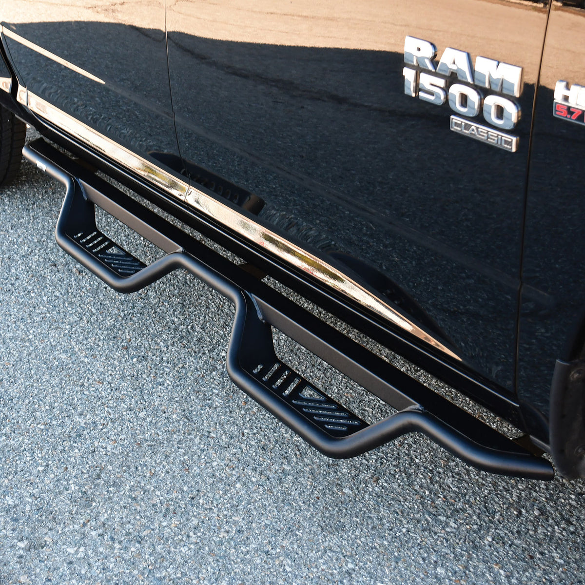 Westin Outlaw Drop Nerf Steps 2009-2018 Ram 1500 Crew Cab