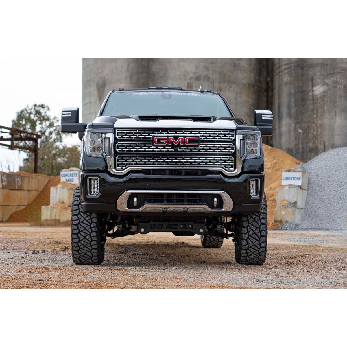 ROUGH COUNTRY 7 Inch Lift Kit | NTD | M1 | w/ Overloads | Chevy/GMC 2500HD/3500HD (20-25) | 111140