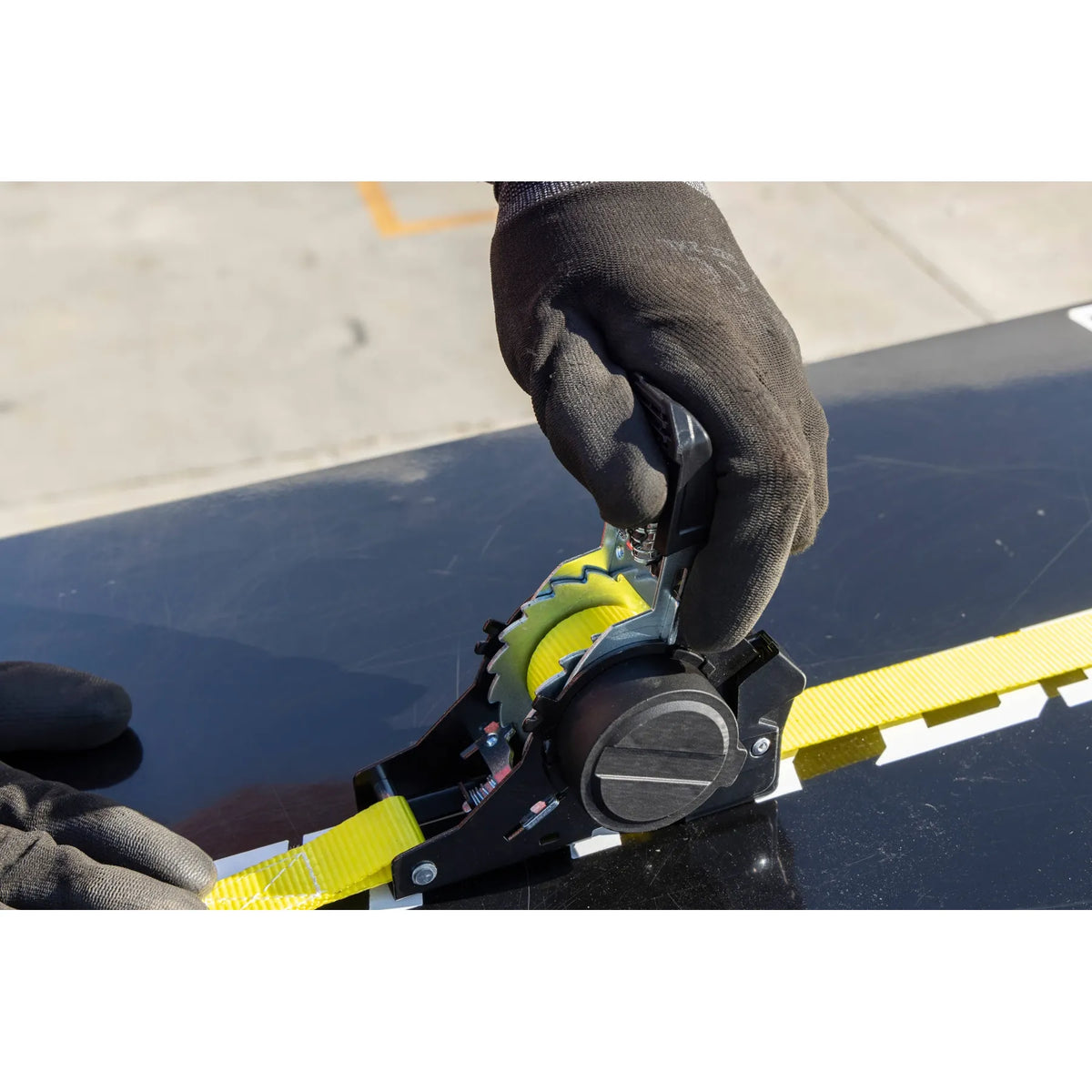 1″ x 10′ Retractable Ratchet Straps (Pair) view 2
