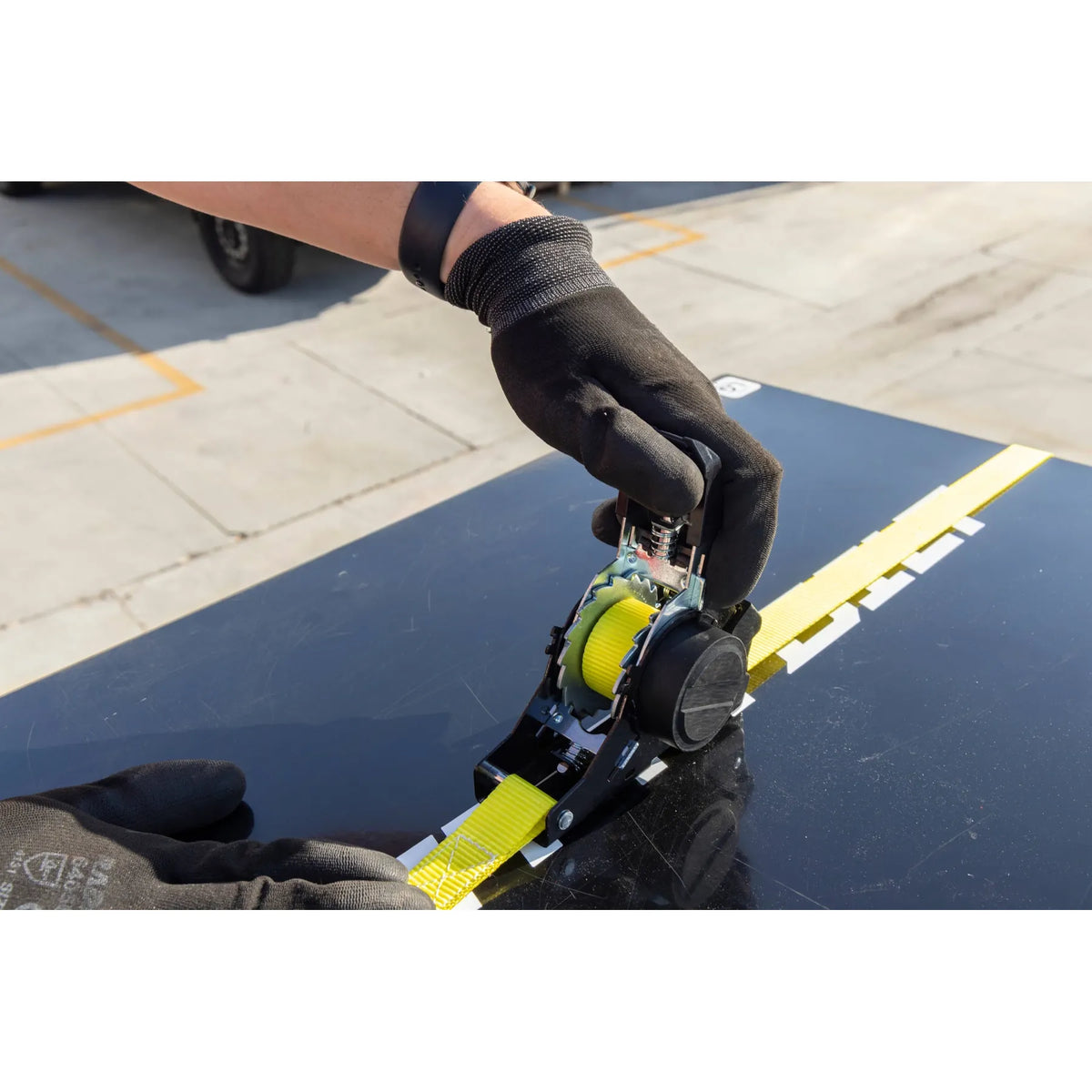 1″ x 10′ Retractable Ratchet Straps (Pair) view 1