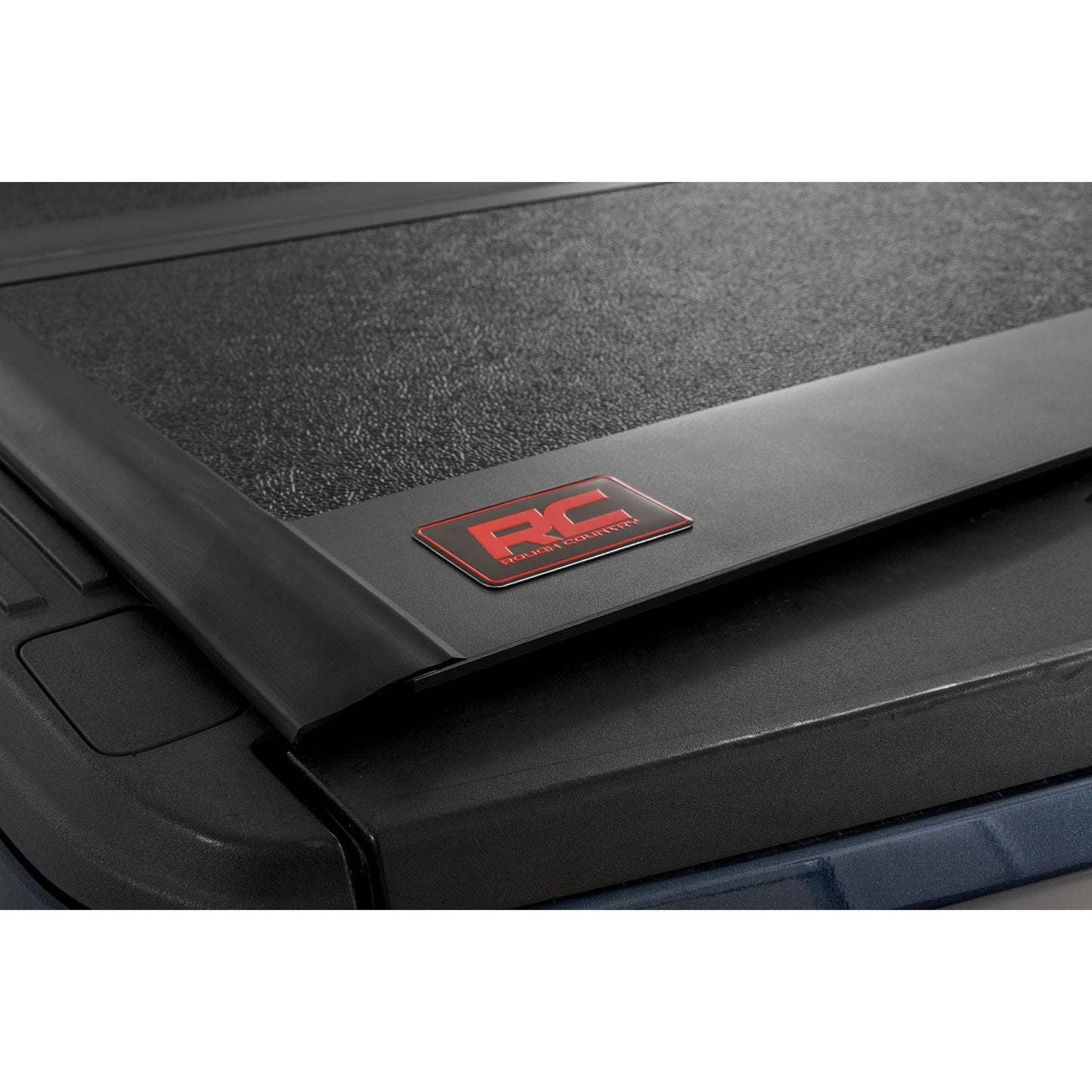 ROUGH COUNTRY | Hard Low Profile Bed Cover  6'7" Bed  Ford F-150 2WD/4WD (2021-2026) | 47229650B