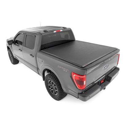 ROUGH COUNTRY Soft Roll Up Bed Cover | 6'7" Bed | Ford F-150/F-150 Lightning/Raptor  (15-25) | 42225650