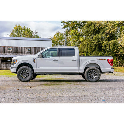 ROUGH COUNTRY 2.5 Inch Lift Kit | M1 Struts | Ford F-150 Tremor 4WD (2021-2025) | 510040