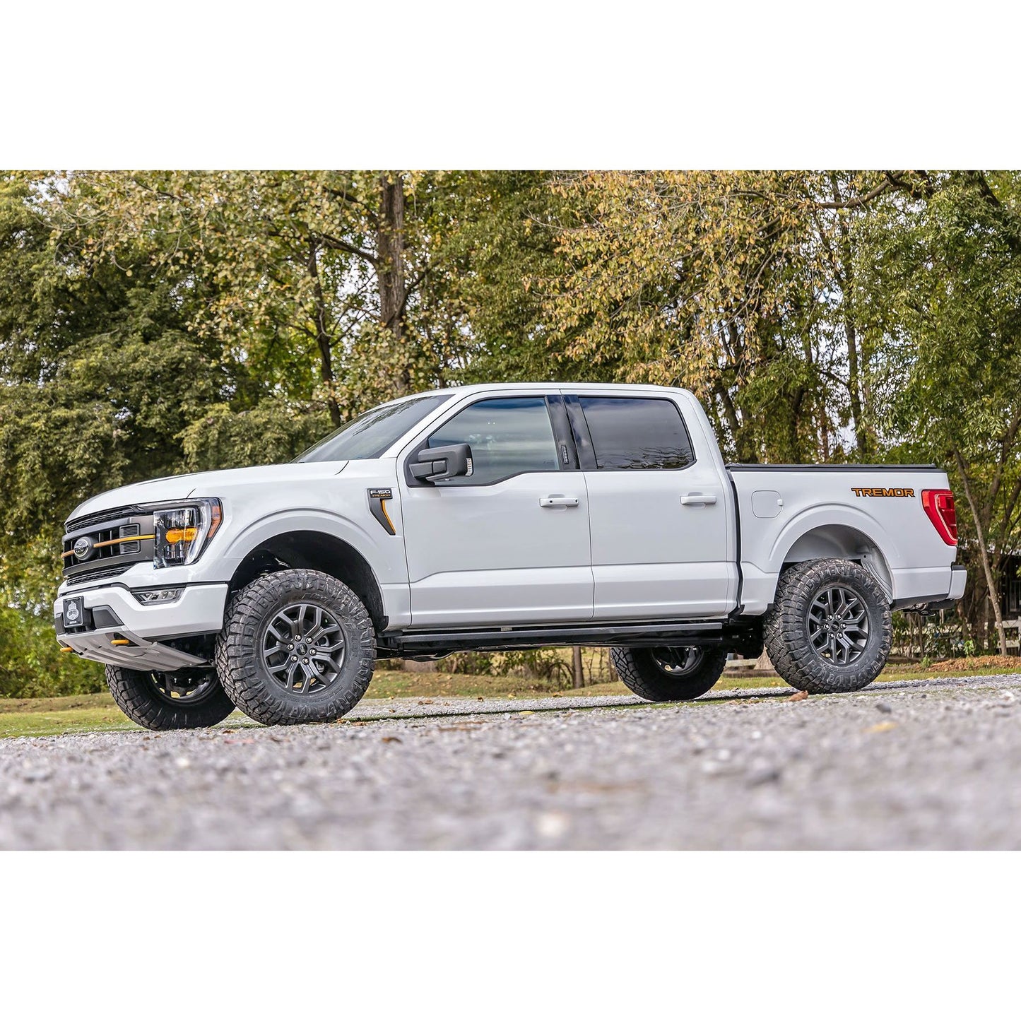 ROUGH COUNTRY 2.5 Inch Lift Kit | M1 Struts | Ford F-150 Tremor 4WD (2021-2025) | 510040