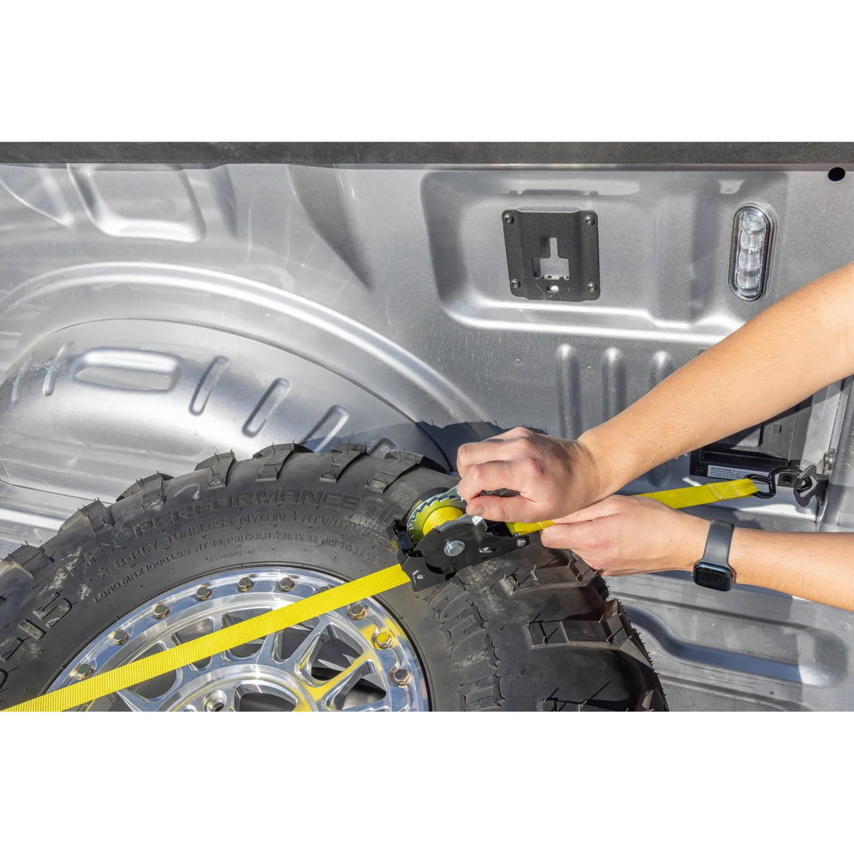 1″ x 10′ Retractable Ratchet Straps (Pair) view 8