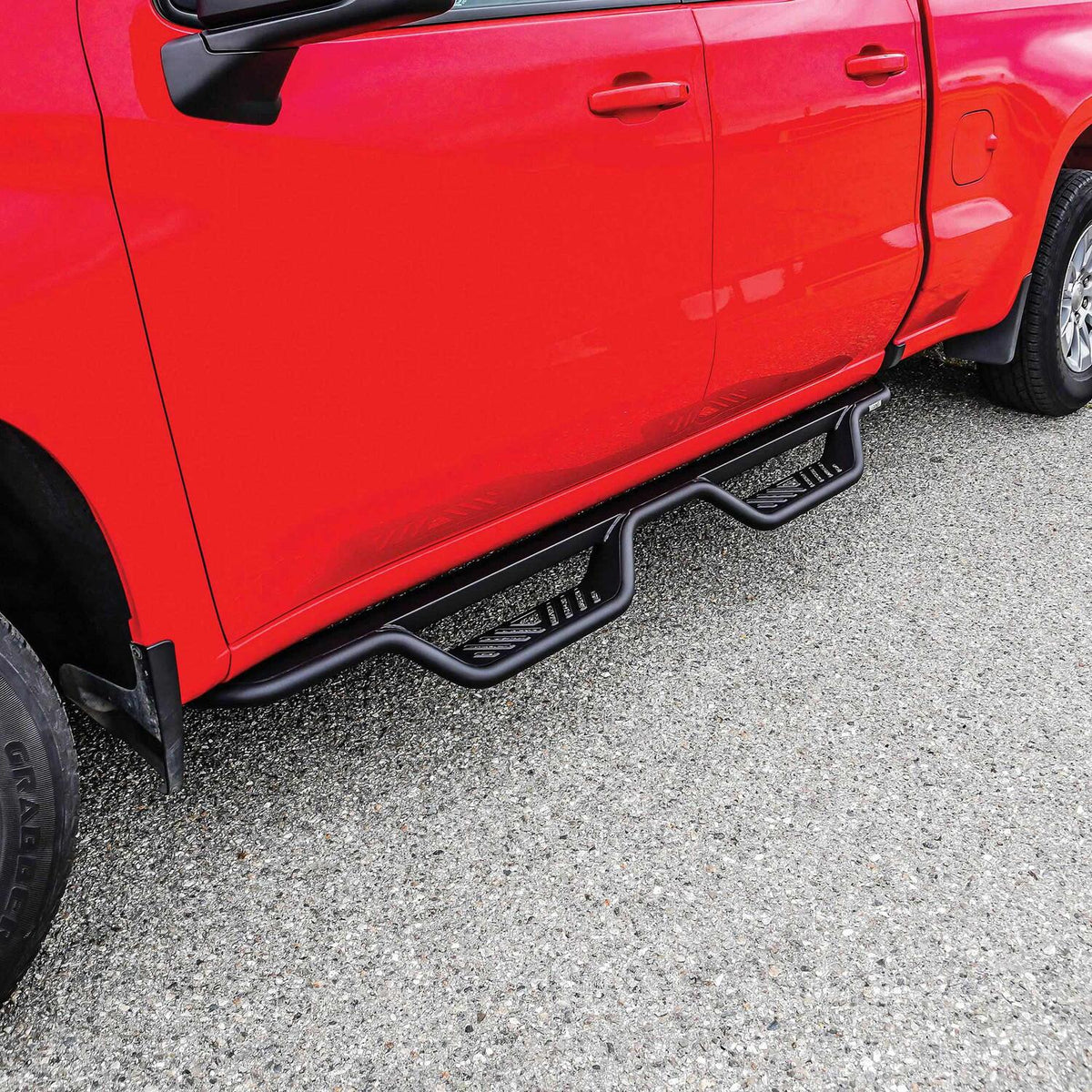 Westin Outlaw Drop Nerf Steps 2014-2018 Chevy/GMC Silverado/Sierra 1500 Double Cab (Rocker Mount)