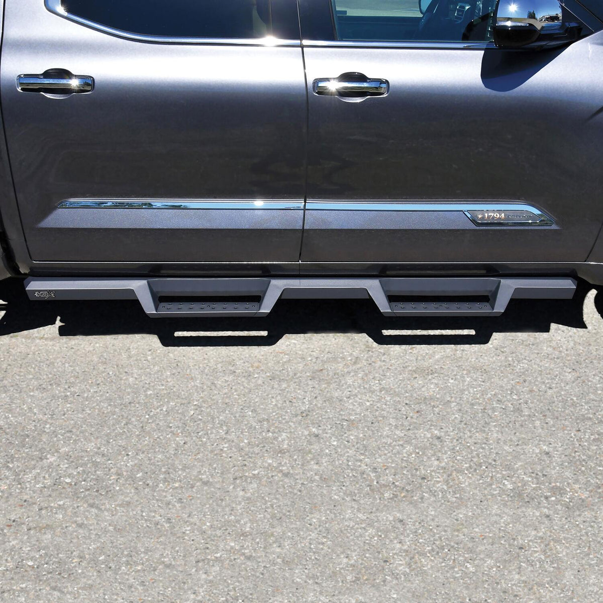 Westin HDX Drop Nerf Steps 2022-2024 Toyota Tundra CrewMax