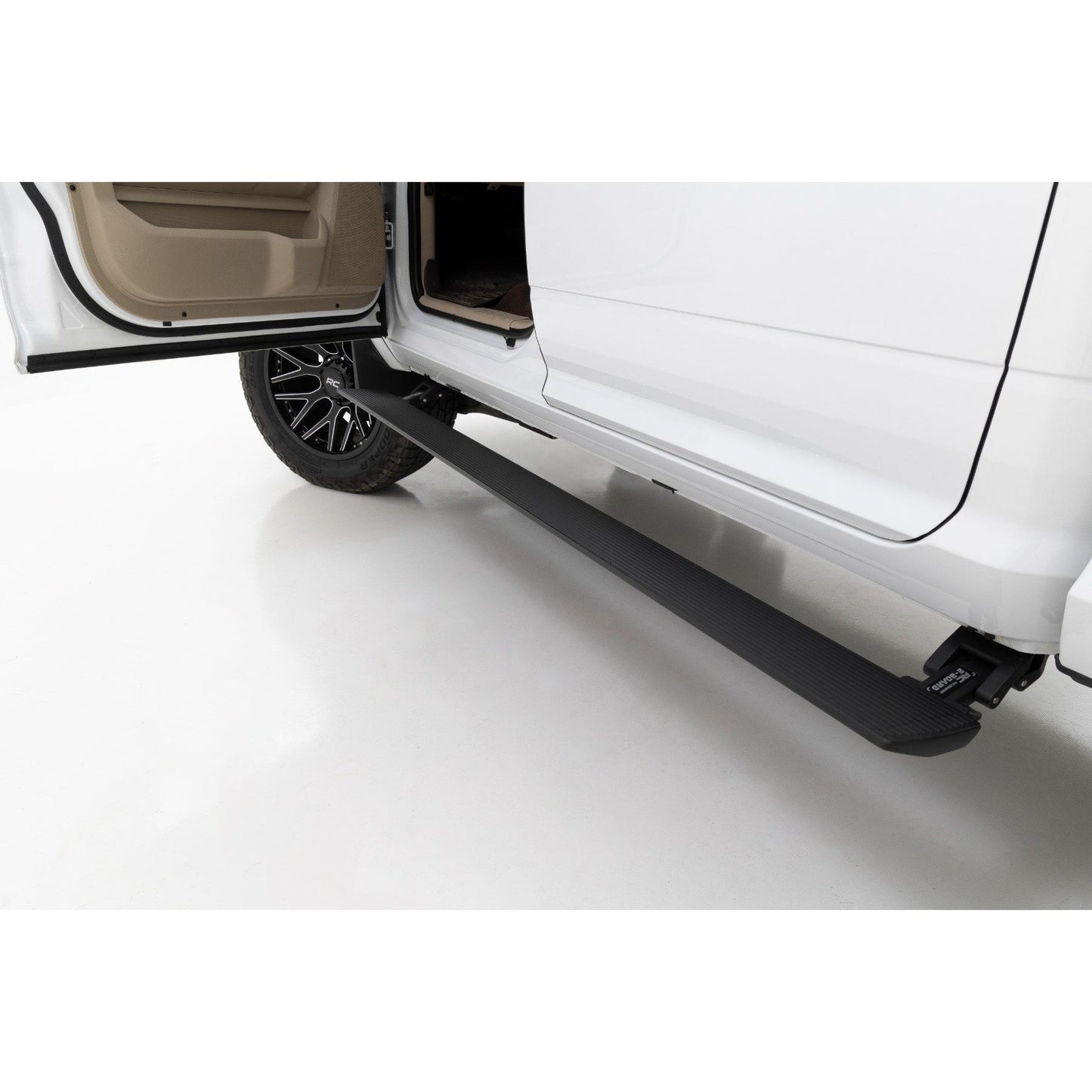 ROUGH COUNTRY Power Running Boards | Dual Electric Motor | Quad Cab | Ram 2500 (11-26)/3500 (11-25)  | PSR9015