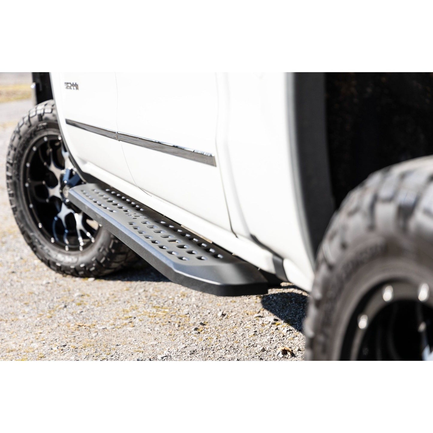 ROUGH COUNTRY RPT2 Running Boards | Crew Cab | Chevy/GMC 1500/2500HD/3500HD (07-18 & Classic) | 44001