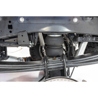 ROUGH COUNTRY Air Spring Kit w/ compressor | Ford F-250/F-350 Super Duty 4WD (2017-2025) | 10038AC