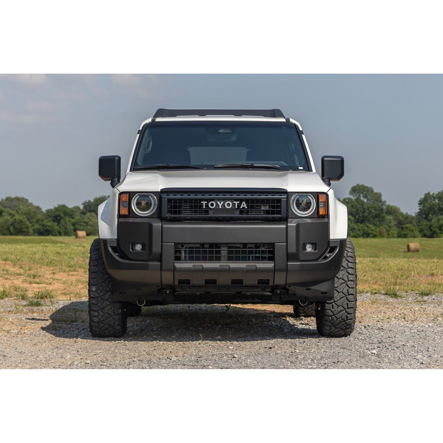 ROUGH COUNTRY M1R Reservoir Loaded Struts | 2 Inch | Front | Toyota Land Cruiser 4WD (24-25) | 684187