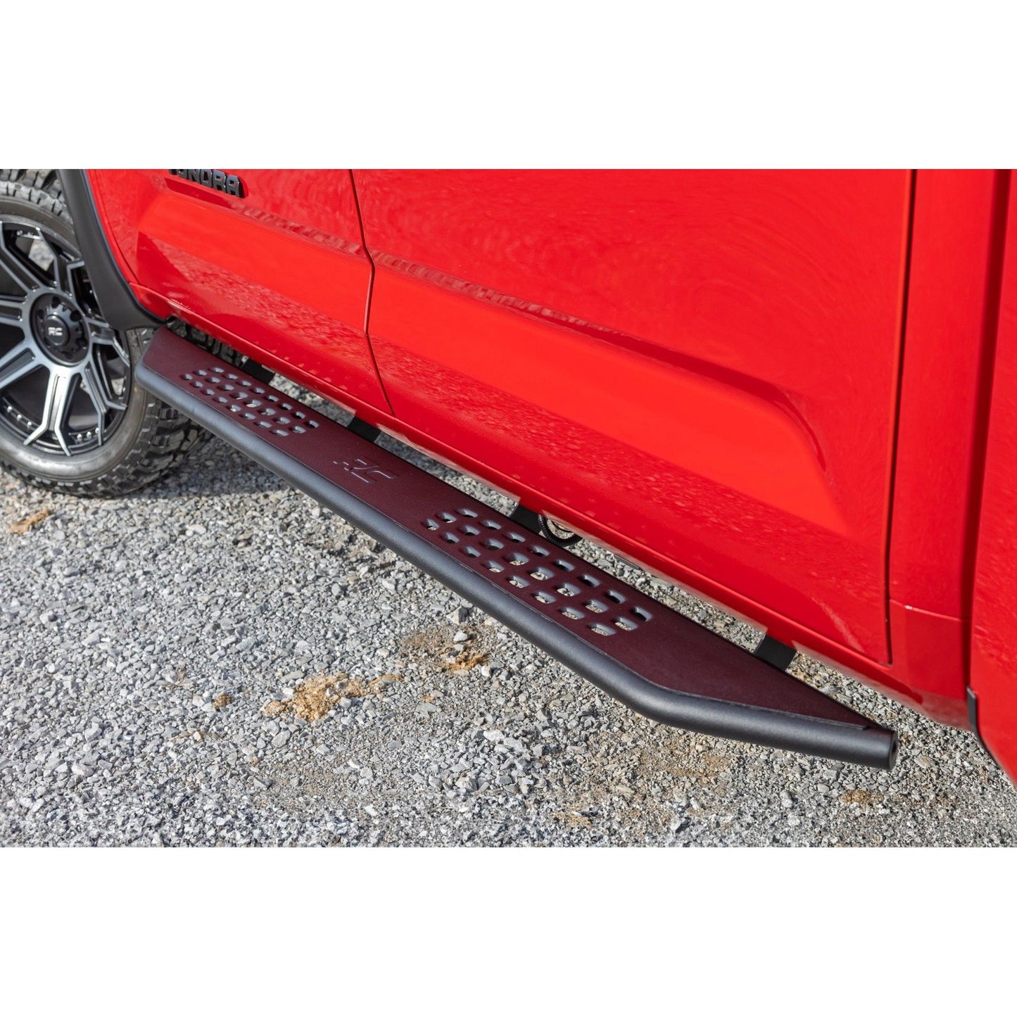 ROUGH COUNTRY OV2 Running Boards | Side Step Bars | Crew Cab | Toyota Tundra 2WD/4WD (22-25) | 14006