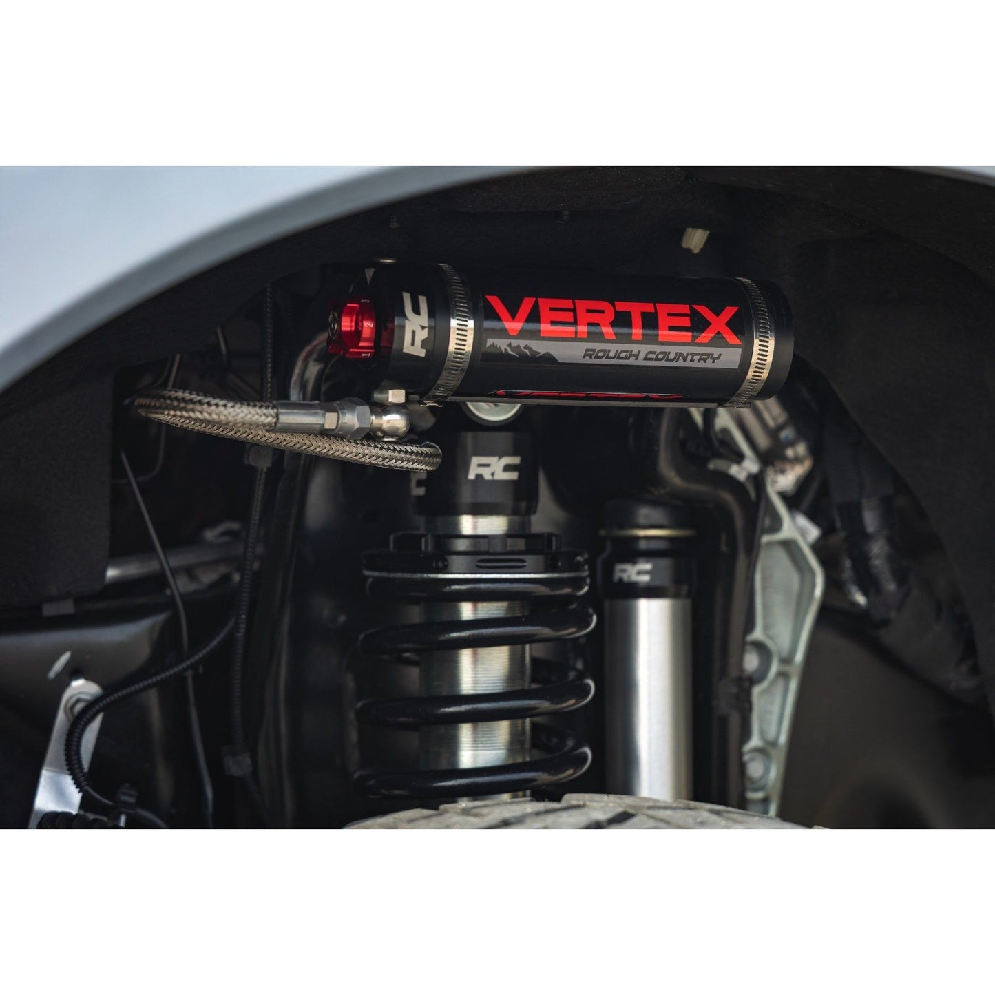 ROUGH COUNTRY 4.5 Inch Lift Kit  | R/A | C/O V2 | Ford F-250/F-350 Super Duty 4WD (23-25) | 400358
