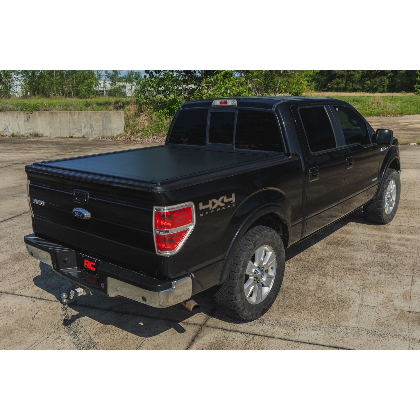 ROUGH COUNTRY | Powered Retractable Bed Cover  5'7" Bed  Ford F-150 2WD/4WD (2009-2014) | 51221550