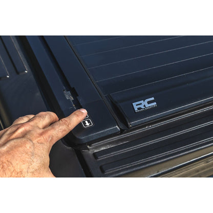 ROUGH COUNTRY | Powered Retractable Bed Cover  5'7" Bed  Ford F-150 2WD/4WD (2009-2014) | 51221550
