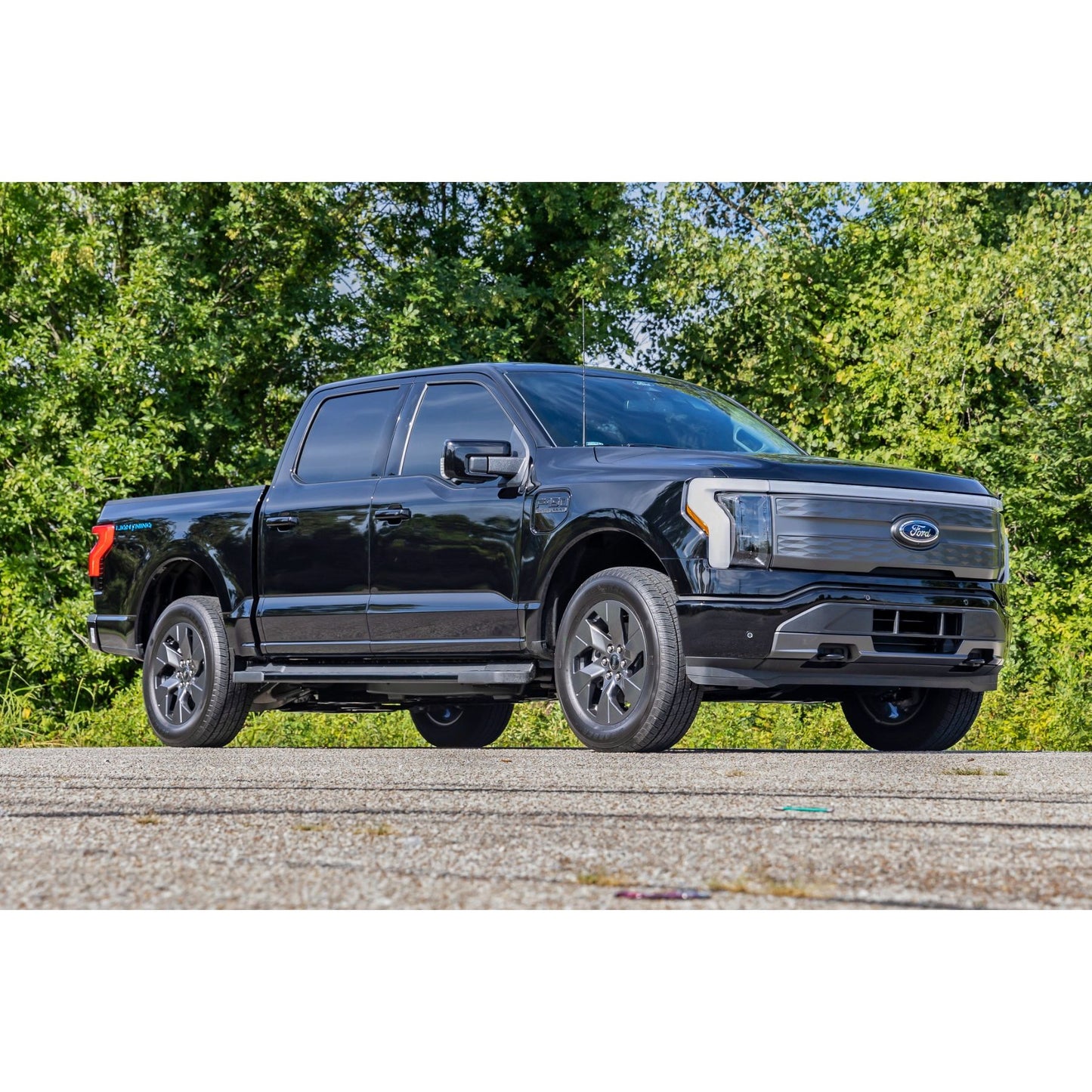 ROUGH COUNTRY 3/4 Inch Front Leveling Kit | Lowers Rear 1.5 Inches | Ford F-150 Lightning (22-25) | 52006