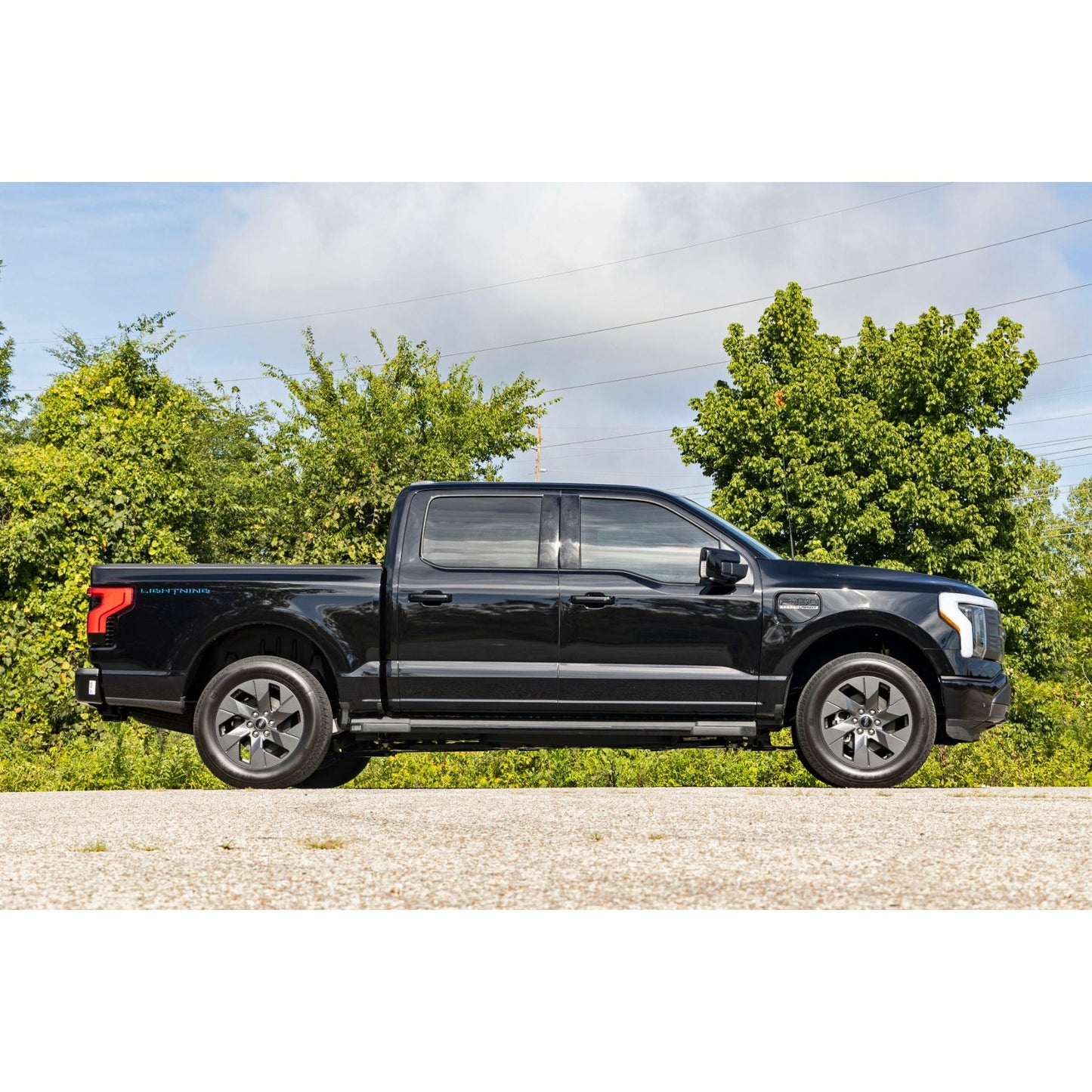 ROUGH COUNTRY 3/4 Inch Front Leveling Kit | Lowers Rear 1.5 Inches | Ford F-150 Lightning (22-25) | 52006