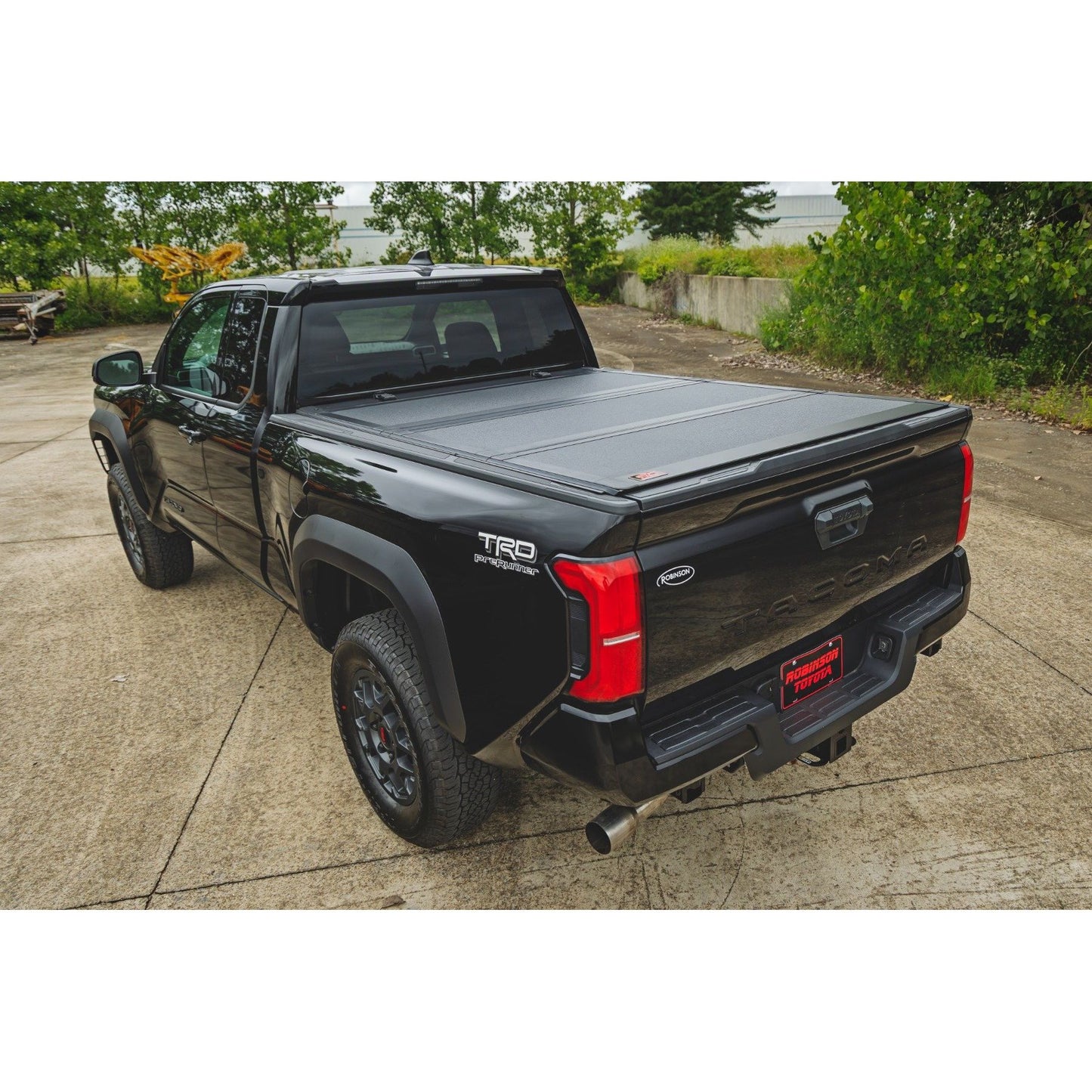 ROUGH COUNTRY Hard Tri-Fold Flip Up Bed Cover | 6' Bed | Toyota Tacoma 2WD/4WD (2024-2025) | 49420650