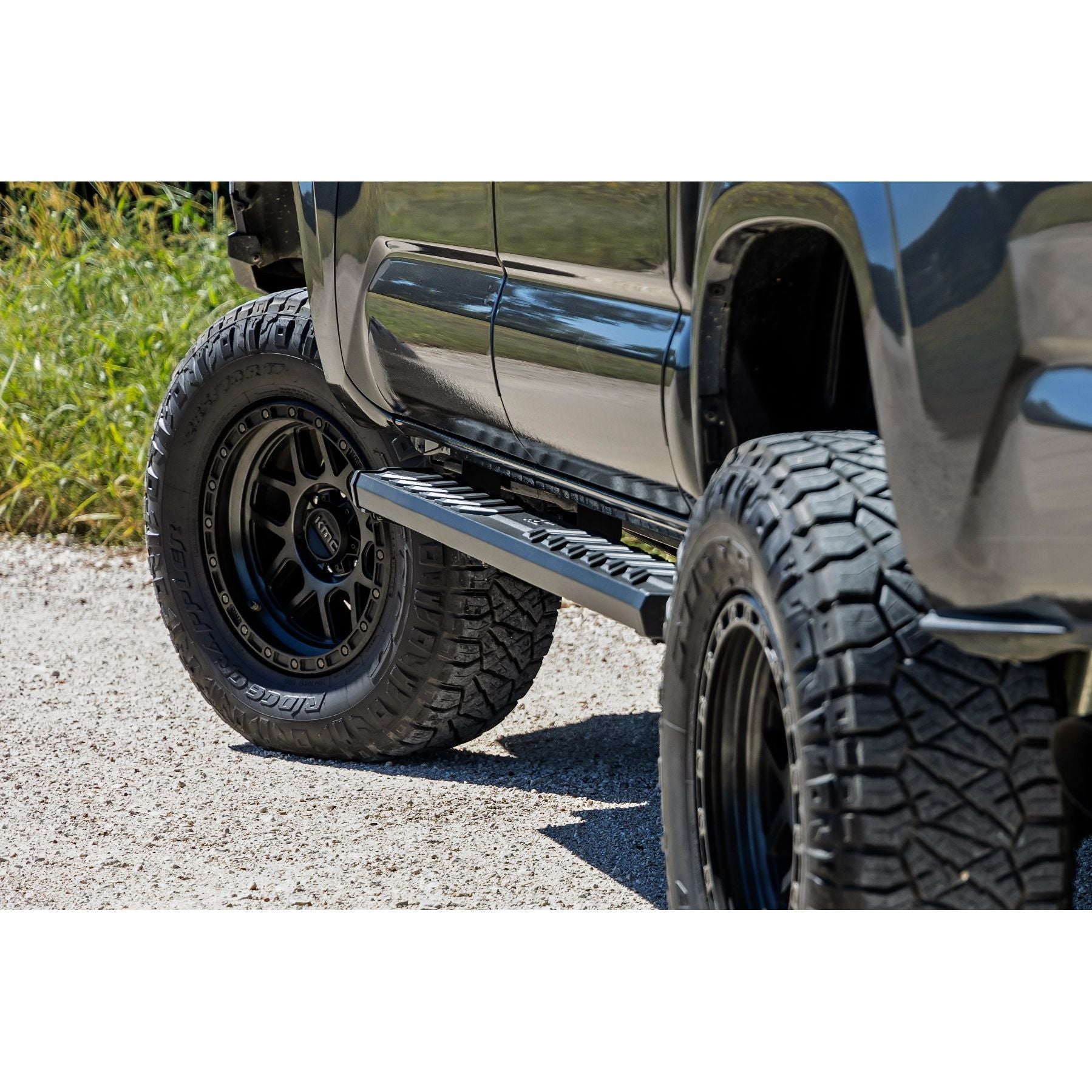 ROUGH COUNTRY RCS41009A 41009A BA2 Running Boards Side Toyota Tacoma 05-23