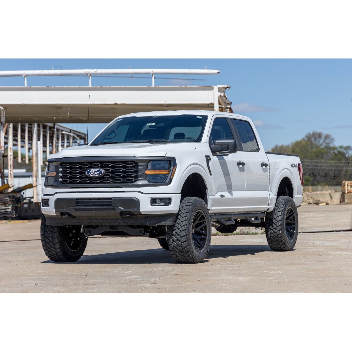 ROUGH COUNTRY | 6 Inch Lift Kit  Vertex/V2  Ford F-150 4WD (2021-2026) | 49957