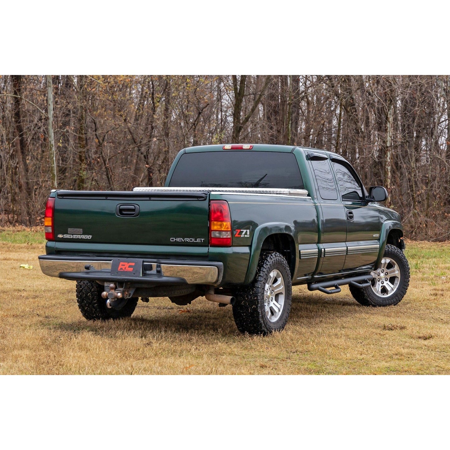 ROUGH COUNTRY Nerf Steps | Cab Length | Chevy/GMC 1500 2WD/4WD (99-06 & Classic) | RCC9989QCB