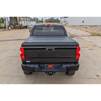 ROUGH COUNTRY Hard Low Profile Bed Cover | 5'7" Bed | Toyota Tundra 2WD/4WD (2007-2021) | 47414550B