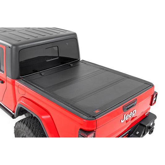 ROUGH COUNTRY Hard Tri-Fold Flip Up Bed Cover | 5' Bed | Jeep Gladiator JT 4WD (2020-2025) | 49620500