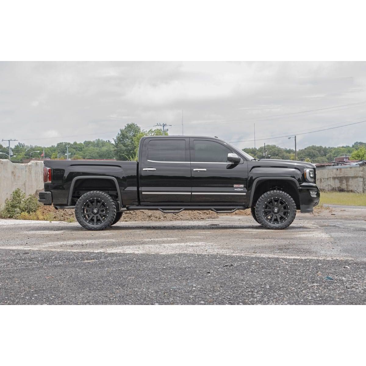 ROUGH COUNTRY 3.5 Inch Lift Kit | Forged UCA | Vertex/V2 | Chevy/GMC 1500 (07-16) | 19457RED