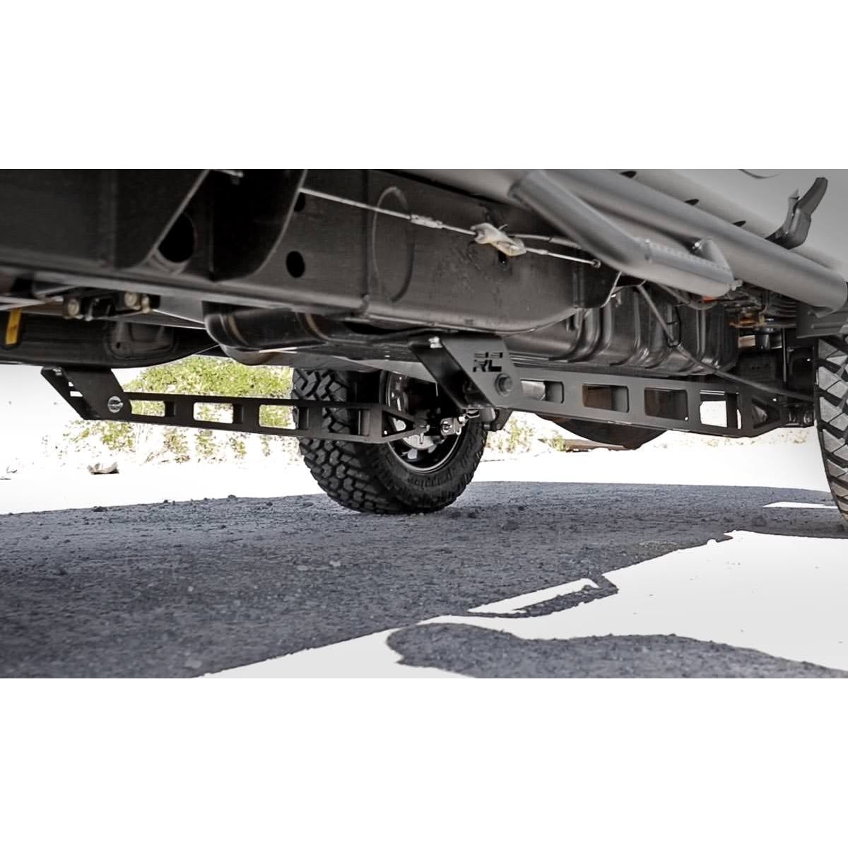 ROUGH COUNTRY Traction Bar Kit | Chevy Silverado & GMC Sierra 2500HD/3500HD 4WD (2011-2019) | 11001