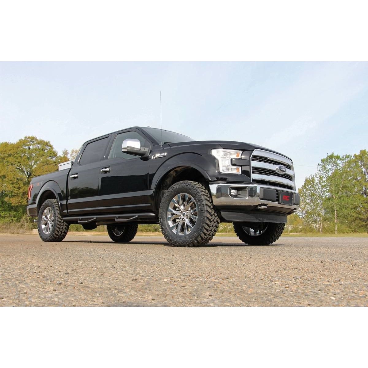 ROUGH COUNTRY 2 Inch Leveling Kit | Red | Ford F-150 (14-25)/Raptor (19-20)  | 569RED