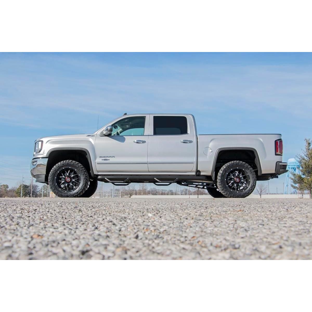 ROUGH COUNTRY 3.5 Inch Lift Kit | Cast Steel LCA | Chevy/GMC 1500 (14-18 & Classic) | 12430