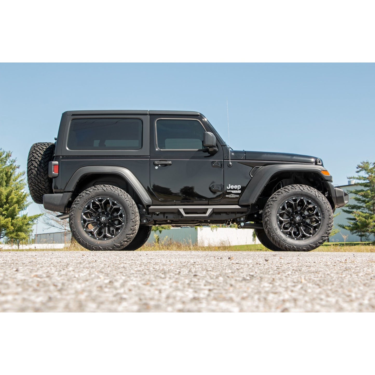 ROUGH COUNTRY 2.5 Inch Lift Kit | Coils | M1 | Jeep Wrangler JL 4WD (2024-2025) | 79640