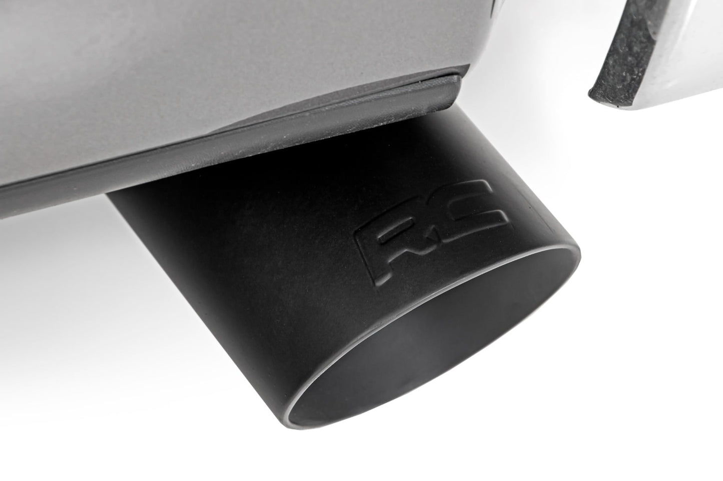 ROUGH COUNTRY | Exhaust Tip  Black  RC Logo  2.5-3.125 Inch Pipe | 96004A