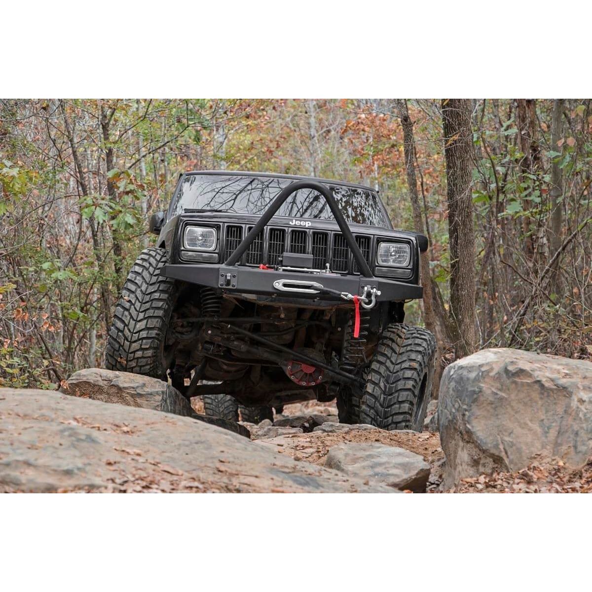ROUGH COUNTRY Front Winch Bumper | Jeep Cherokee XJ 2WD/4WD (1984-2001) | 10570