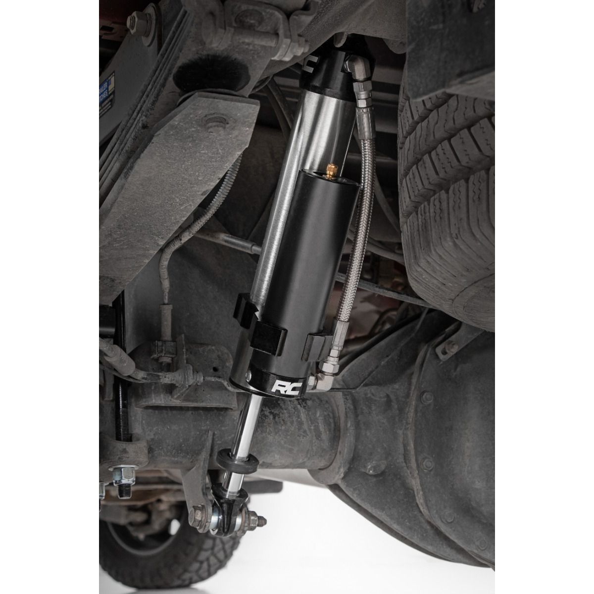 ROUGH COUNTRY | Vertex 2.5 Reservoir Front Shocks  5-8"  OEM Mount  Chevy/GMC 2500HD (11-26) | 689052