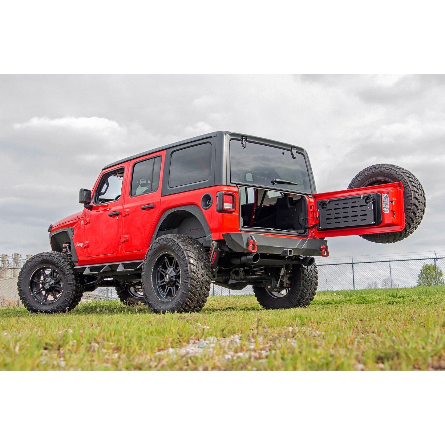 ROUGH COUNTRY Tailgate Table | Jeep Wrangler JL (18-25)/Wrangler Unlimited (18-25)  | 10625