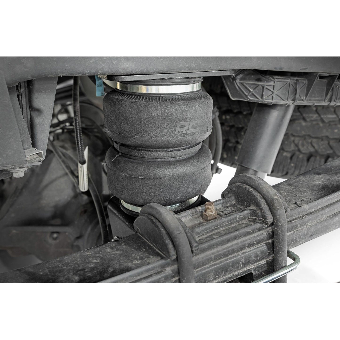 ROUGH COUNTRY Air Spring Kit w/compressor | Wireless Controller | Ford F-250/F-350 Super Duty (17-22) | 10021WC
