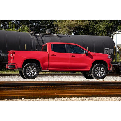 ROUGH COUNTRY 3.5 Inch Lift Kit | N3 Struts | Chevy Silverado 1500 2WD/4WD (2019-2024 & Classic) | 29532RED