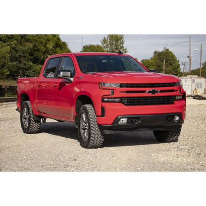 ROUGH COUNTRY 3.5 Inch Lift Kit | M1 Struts/M1 | Chevy Silverado 1500 2WD/4WD (2019-2024 & Classic) | 29540RED