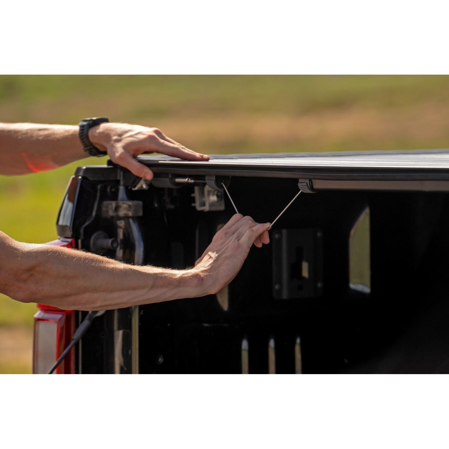 ROUGH COUNTRY Hard Roll Up Bed Cover | 6'10" Bed | Ford F-250/F-350 Super Duty (17-26) | 50517650