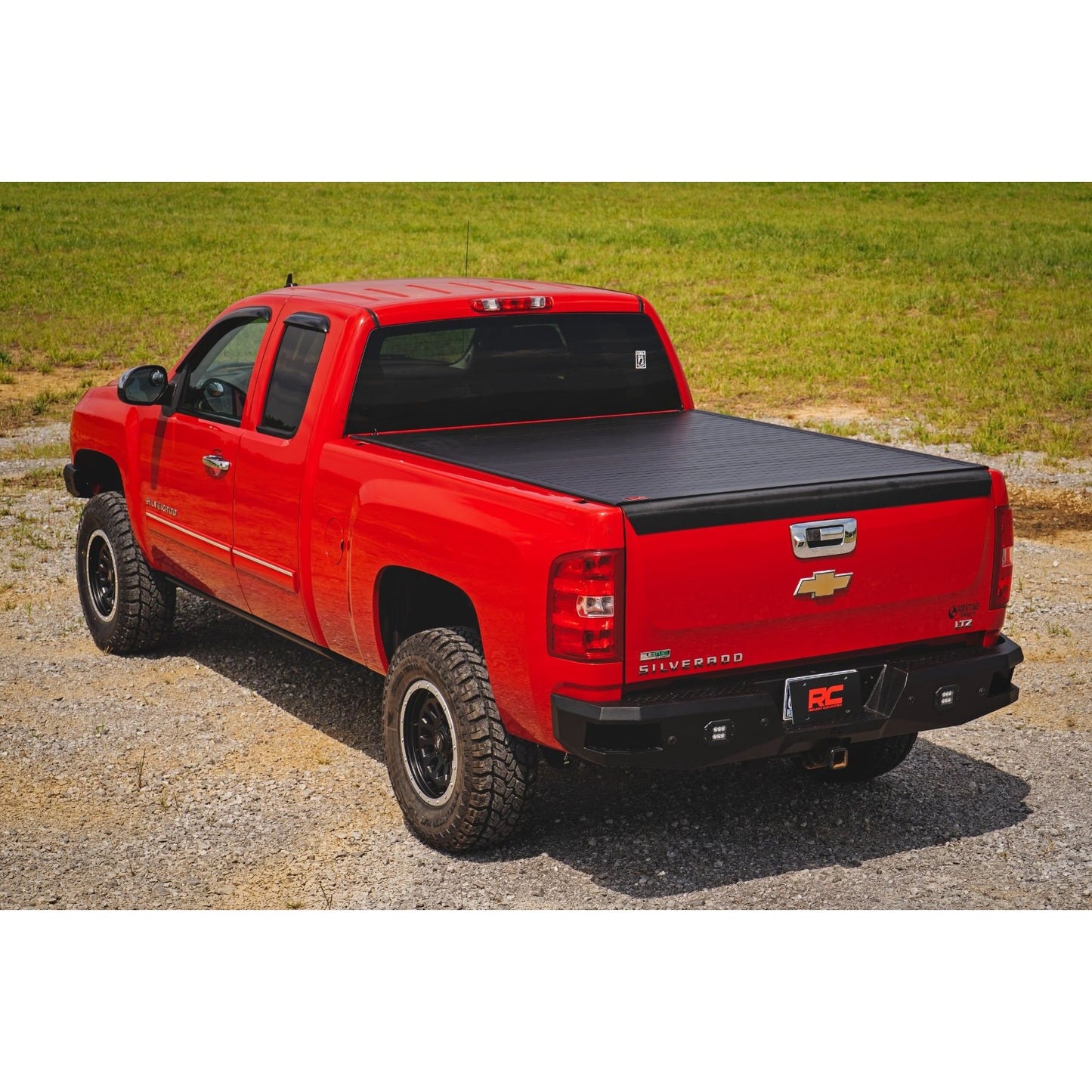 ROUGH COUNTRY | Hard Roll Up Bed Cover  6'7" Bed  Chevy/GMC Sierra/Silverado 1500 (07-13) | 50123560